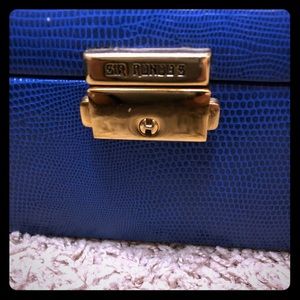 Sir Rondo’s Blue Jewelry Chest